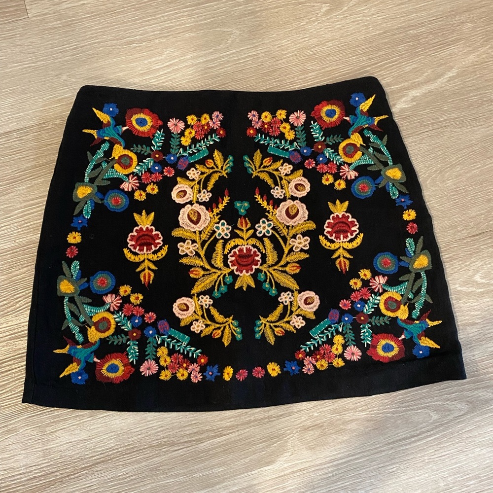 Boutique black skirt with floral print. Size large